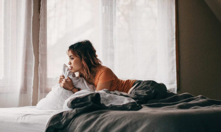 Este problema común del sueño puede aumentar el riesgo de demencia en un 40%