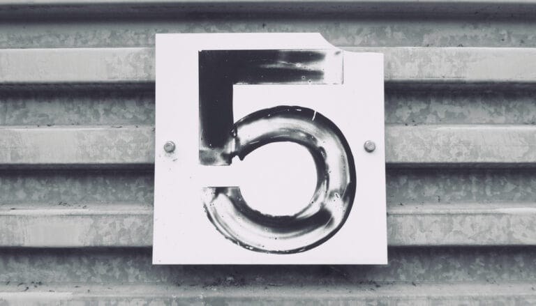 Los Cinco Recuerdos | rugido del león