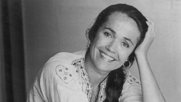 Black and white photo of Lilias Folan, yoga teacher who hosted PBS_TV show "Lilias! Yoga and You"