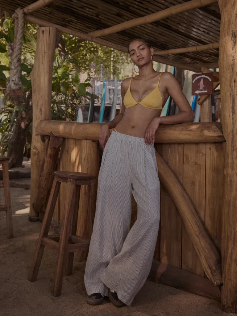 9 marcas de ropa de resort sustentable para sus próximas vacaciones