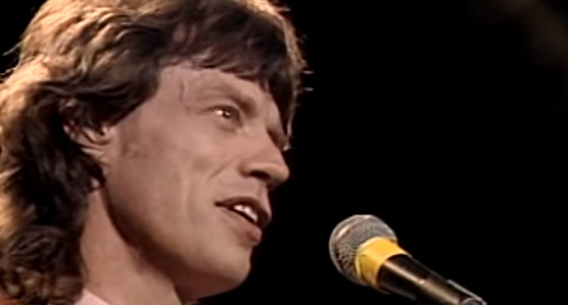 Mick Jagger incorpora a los Beatles – Incorporaciones al Salón de la Fama del Rock and Roll 1988 Awaken