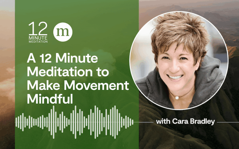 Una meditación de 12 minutos para hacer que el movimiento sea consciente con Cara Bradley Una meditación de 12 minutos para hacer que el movimiento sea consciente con Cara Bradley