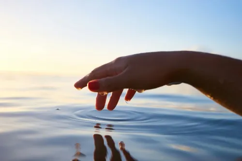 8 cosas de las que inevitablemente te arrepentirás de no haberlas dejado ir antes en la vida 8 cosas de las que inevitablemente te arrepentirás de no haberlas dejado ir antes en la vida
