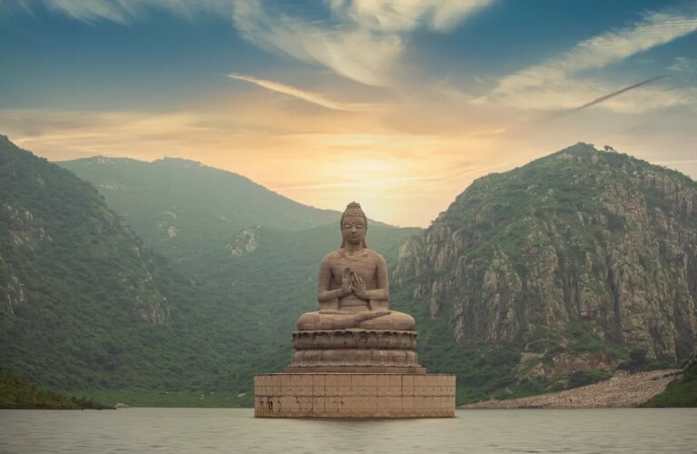 Karma Trinlay Rinpoche La ecuanimidad en la práctica budista Equanimity in Practice