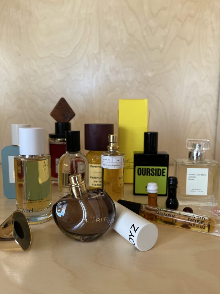 12 Natural Perfumes That Actually Smell Good (Review)